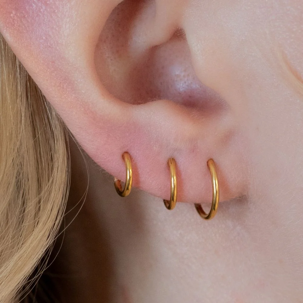 16 Gauge Plain Titanium Clicker Hoop - Image 2